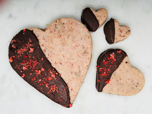 Bite Me Shortbread - Chocolate Dipped Strawberry
